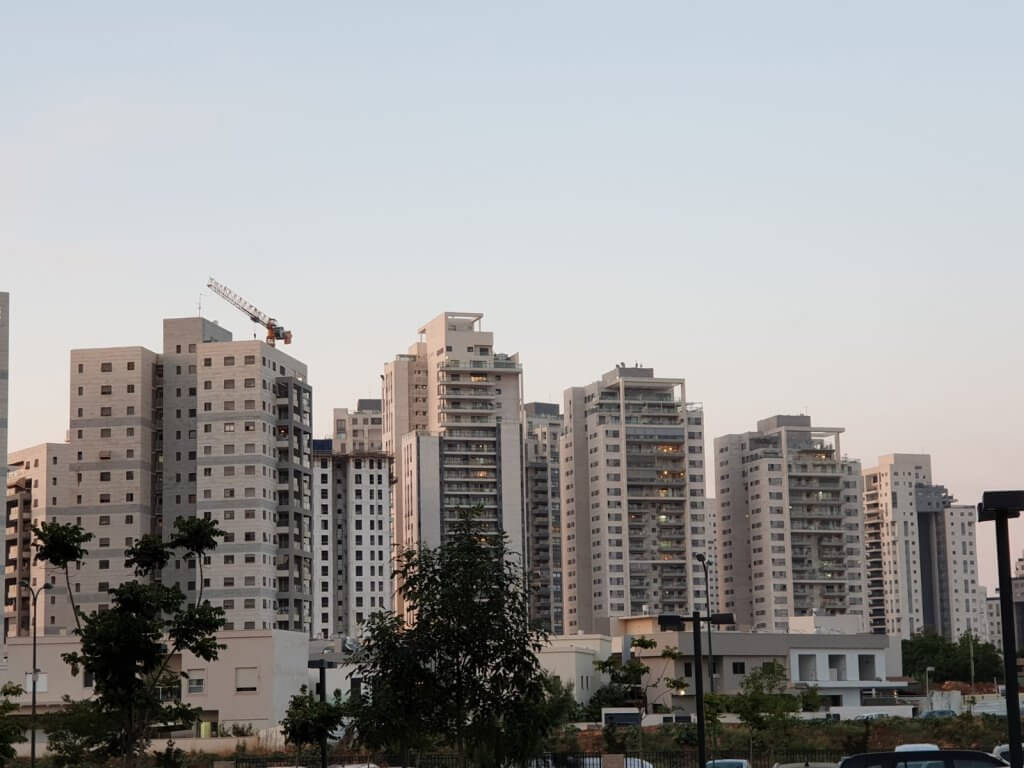 ניהול נכסים למכירה / להשכרה - בִּרְכַּת הַבַּיִת ניהול נכסים למכירה